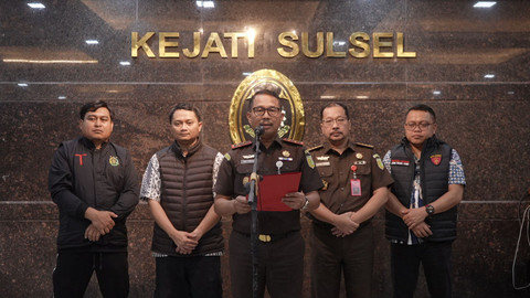 Kepala Kejaksaan Tinggi Sulawesi Selatan, Didik Farkhan (tengah). Foto: Dok. Istimewa