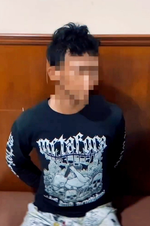 Salah satu terduga pelaku pengeroyokan sepasang suami istri yang ditangkap oleh Tim Prabu 2 di Kota Bandung. Foto: Dok. prabu.lodaya.presisi/Instagram