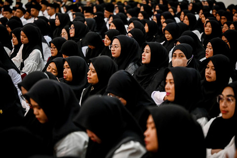 Petugas Penyelenggara Ibadah Haji (PPIH) Arab Saudi 2026 mengikuti pendidikan dan latihan di Asrama Haji, Jakarta, Minggu (11/1/2026). Foto: Rivan Awal Lingga/ANTARA FOTO