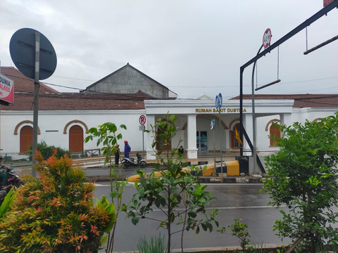 Memasuki era modern, RS Tk. II Dustira terus berkembang (Foto: Dokumen penulis)