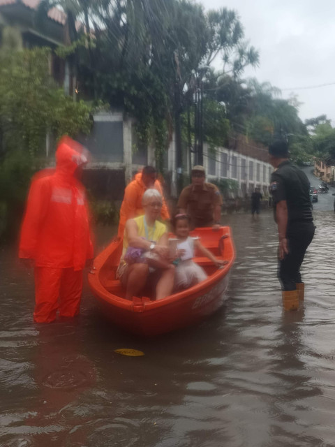 Banjir di Cilandak Timur, Jakarta Selatan, pada Senin (12/1). Foto: Dok. BPBD DKI Jakarta