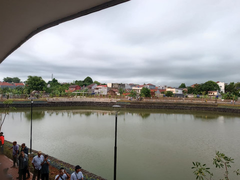Waduk Cilangkap Giri Kencana di Jakarta Timur yang diresmikan oleh Gubernur DKI Jakarta, Pramono Anung, dan diganti namanya menjadi Waduk Batu Licin, Senin (12/1). Foto: Ryan Iqbal/kumparan