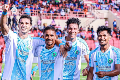 PSBS Biak saat berlaga di Super League 2025/2026. Foto: Instagram/@psbsofficial  