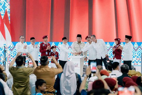 Presiden Prabowo Subianto bersama Menteri Sosial Saifullah Yusuf (Gus Ipul) dalam peluncuran Sekolah Rakyat di Banjarbaru, Kalimantan Selatan, Senin (12/1/2026). Foto: Kemensos RI