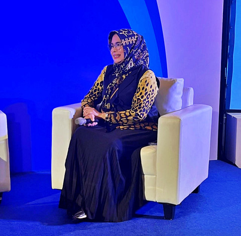 Ketua Umum Ikatan Bidan Indonesia (IBI) PP, Dr. Ade Jubaedah, S.SiT, MM, MKM, dalam acara talkshow bersama Danone Specialized Nutrition Indonesia di Jakarta Selatan, Kamis (8/1/2026). Foto: Eka Nurjanah/kumparan