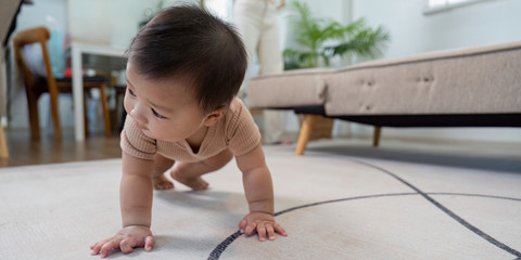 Ilustrasi bayi nungging. Foto: Natee Meepian/Shutterstock