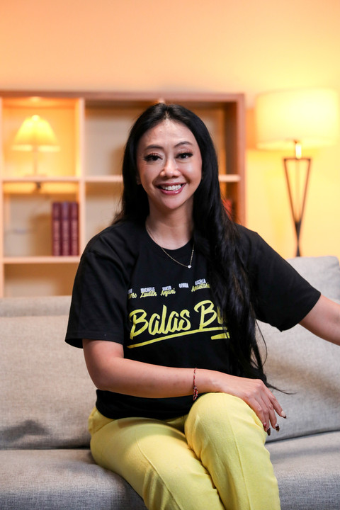 Pemeran film Balas Budi, Asri Welas saat berkunjung ke kantor kumparan, Jakarta, Selasa (13/1/2026). Foto: Syawal Febrian Darisman/kumparan