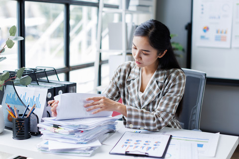 Ilustrasi career minimalism. Foto: David Gyung/Shutterstock