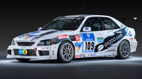 Toyota Altezza bernomor 109 yang ikut serta dalam ajang 24 jam Nurburgring pada tahun 2007. Foto: Toyota