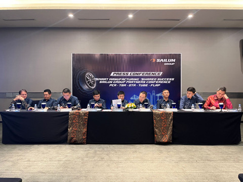 Konferensi pers bersama Sailun di Semarang, Sabtu (17/1/2025). Foto: Syahrul Ghiffari/kumparan