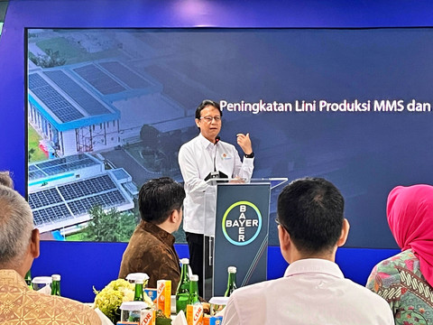 Menteri Kesehatan Republik Indonesia, Budi Gunadi Sadikin dalam acara Inauguration Bayer Supply Center Consumer Health Cimanggis - Upgrading Manufacturing Line MMS. Foto: Eka Nurjanah/kumparan
