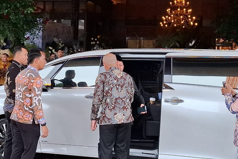 Sejumlah pejabat tinggi negara menghadiri acara pernikahan Sespri Presiden Prabowo Subianto, Agung Surahman di TMII, Jakarta, Minggu (18/1/2026). Foto: Zamachsyari/kumparan