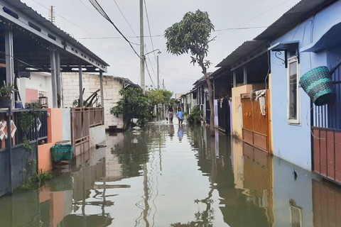 Kondisi banjir di kawasan perumahan di Kendal, Jawa Tengah, Sabtu (17/1/2026). Foto: Dok. BPBD Provinsi Jawa Tengah