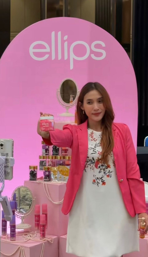 Ellips menghadirkan Ellips Hair Mask dengan formula fast-action yang bekerja hanya dalam 1 menit, kini tersedia dalam kemasan jar 200 gram. Foto: Ellips