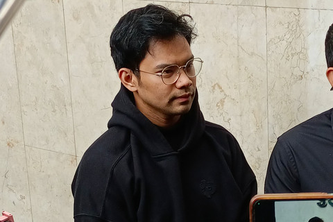 Insanul Fahmi hadiri panggilan di Polda Metro Jaya, Rabu (21/1/2026). Foto: Aprilandika Pratama/kumparan