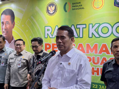 Kepala Bapanas Amran Sulaiman usai Rapat Koordinasi Bapanas jelang Ramadan di Kantor Kementan, Jakarta Selatan pada Kamis (22/1/2026). Foto: Argya Maheswara/kumparan