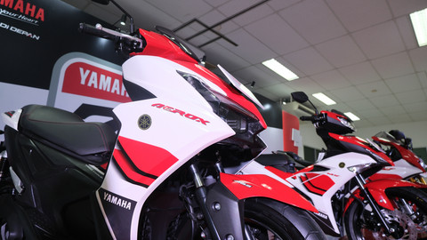 PT Yamaha Indonesia Motor Manufacturing (YIMM) luncurkan lini motor edisi Yamaha 70th Anniversary. Foto: Sena Pratama/kumparan