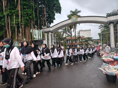 Fun Walk di sekitar Asrama Haji Pondok Gede, Jakarta Timur. Foto:  Dok. MCH Kemenhaj