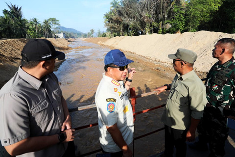 Kasatgas, Tito Karnavian memantau sekaligus mengapresiasi progres pemulihan pascabencana Tapanuli Tengah. Foto: Dok. Kemendagri