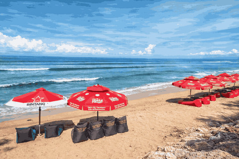 Pantai Kuta tetap menawarkan momen personal (Foto: dokumen penulis)