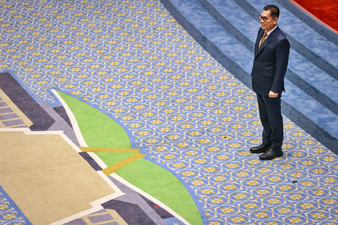 Hakim Mahkamah Konstitusi (MK) usulan DPR, Adies Kadir menghadiri Rapat Paripurna DPR ke-12 Masa Persidangan III Tahun Sidang 2025-2026 di Kompleks Parlemen, Senayan, Jakarta, Selasa (27/1/2026). Foto: Dhemas Reviyanto/ANTARA FOTO