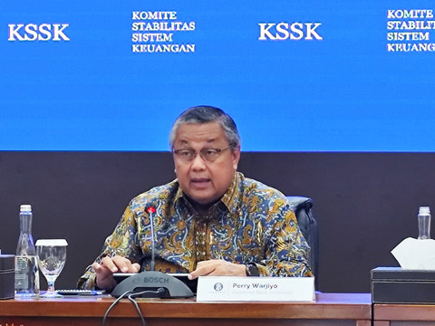 Gubernur Bank Indonesia (BI), Perry Warjiyo dalam Konferensi Pers Komite Stabilitas Sistem Keuangan (KSSK) di Kantor Kemenkeu, Jakarta Pusat, Selasa (27/1/2026). Foto: Widya/kumparan