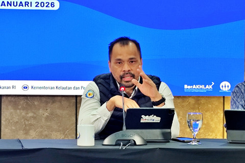 Staf Khusus Menteri KP Bid. Humas dan Komunikasi Media, Doni Ismanto dalam konferensi pers di Kantor Kementerian Kelautan dan Perikanan, Rabu (28/1/2026). Foto: Widya/kumparan