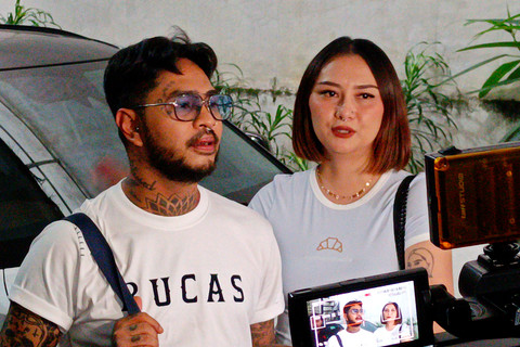 Onadio Leonardo dan Sang Istri, Beby Prisillia saat ditemui di kawasan Lebak Bulus, Jakarta Selatan. Foto: Aprilandika Pratama/kumparan
