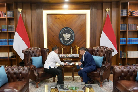 Sekretaris Kabinet, Teddy Indra Wijaya menerima kedatangan Menteri Agraria dan Tata Ruang (ATR)/Kepala Badan Pertanahan Nasional (BPN), Nusron Wahid untuk membahas sejumlah isu strategis di Kantor Sekretariat Kabinet, Rabu, (28/1/2026). Foto: sekretariat.kabinet/instagram