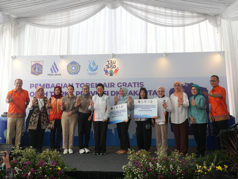 TP PKK Provinsi DKI Jakarta dan Daya Wanita PAM JAYA dalam kegiatan sosial kemasyarakatan di wilayah DKI Jakarta, Jum'at (30/01). Foto: Dok. Istimewa