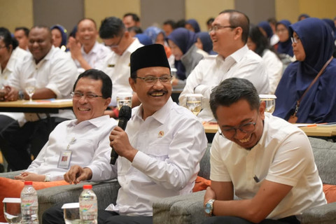 Mensos Saifullah Yusuf (Gus Ipul) menghadiri Koordinasi Penyelenggaraan Sekolah Rakyat Tahun 2026 yang diikuti 166 Kepala Sekolah Rakyat di Bekasi, Jawa Barat, Jumat (30/1). Foto: Dok Kemensos
