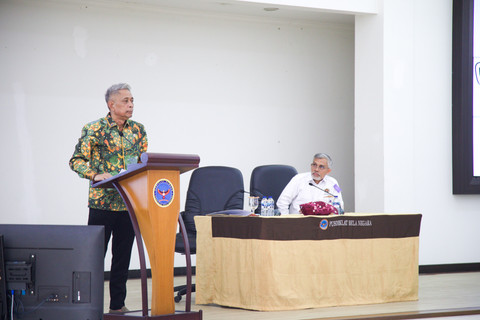 Wakil Menteri Sosial Agus Jabo Priyono menjadi narasumber dalam kegiatan Retreat Persatuan Wartawan Indonesia (PWI) Tahun 2026, di Pusdiklat Bela Negara Kemhan, Bogor, Jawa Barat, Jumat (30/1/2026). Foto: Dok. Biro Humas Kemensos/Aditya Sulaksono