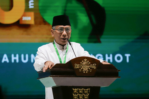 Ketua PBNU Yahya Cholil Staquf menyampaikan sambutan pada Harlah ke-100 tahun NU di Istora Senayan, Jakarta, Sabtu (31/1/2026). Foto: Jamal Ramadhan/kumparan