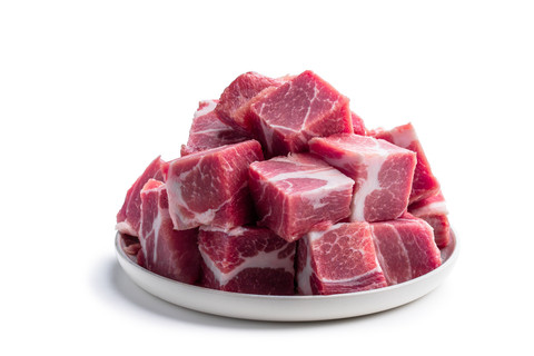 Ilustrasi daging potong dadu. Foto: Elena Zajchikova/Shutterstock