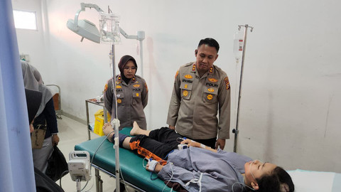 Kondisi siswa usai tertimbun bangunan bersejarah yang ambruk di Siak, Riau. Foto: Dok. Istimewa