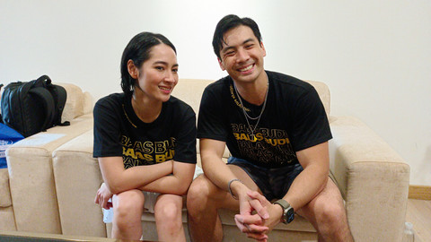 Niken Anjani (kiri) dan Yoshi Sudarso (kanan) saat ditemui di kawasan Kemang, Jakarta Selatan. Foto: Aprilandika Pratama/kumparan