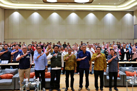 Wakil Menteri Sosial, Agus Jabo Priyono menutup Koordinasi Penyelenggaraan Sekolah Rakyat 2026 yang digelar di Bekasi, Sabtu (31/1/2026). Foto: Dok. Kemensos