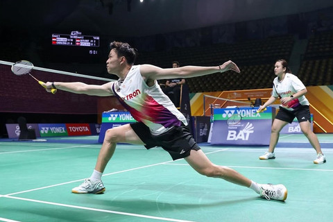 Ganda campuran Indonesia Bobby Setiabudi dan Melati Daeva Oktavianti saat bertanding di Thailand Masters 2026. Foto: PBSI
