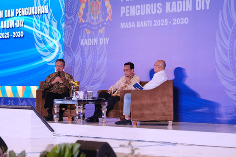 Kepala Bapperida DIY, Danang Setiadi saat memberikan paparan mengenai kondisi ekonomi DIY. Foto: Dok. Istimewa