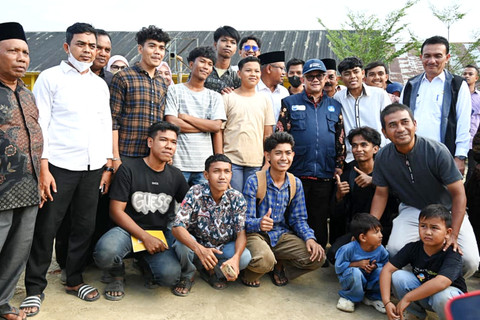 Menteri Pendidikan Dasar dan Menengah (Mendikdasmen), Abdul Muti, meresmikan sekolah hasil program Revitalisasi Satuan Pendidikan yang terpusat di SD Negeri 12 Bintang. Foto: Dok. Istimewa