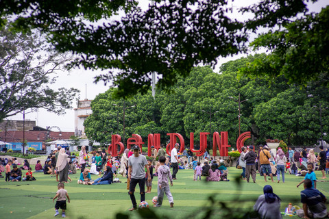 Ilustrasi taman kota di Bandung. Foto: Stora Space/Shutterstock