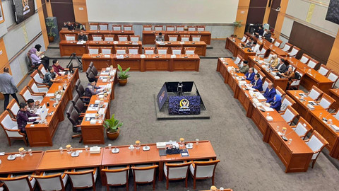 Rapat dengar pendapat Komisi VIII DPR dengan Badan Pengelola Keuangan Haji di Kompleks Parlemen, Senayan, Jakarta, Rabu (4/2/2026). Foto: Nasywa Athifah/kumparan