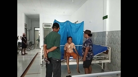 Fransina Tamaela (69) yang hidup terasing di tengah hutan Desa Haria, Kecamatan Saparua, Kabupaten Maluku Tengah. Foto: kumparan