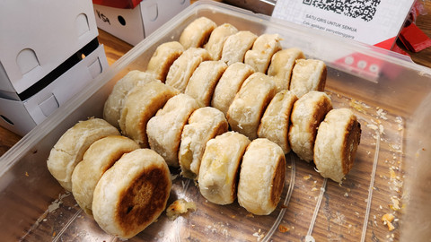 Bakpia atau Pia Laobeijing di Gang Kalimati, Glodok. Foto: Azalia Amadea/kumparan