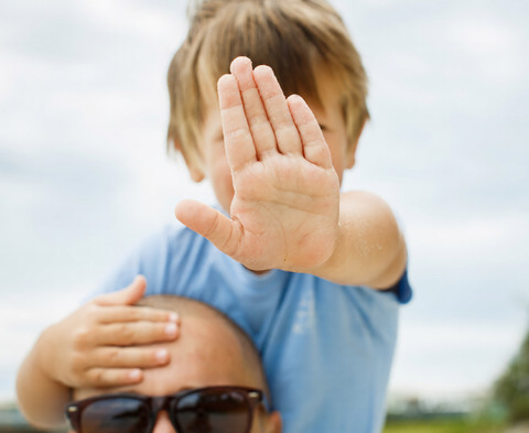 Ilustrasi perlindungan terhadap kejahatan anak di bawah umur. Foto: Shutterstock