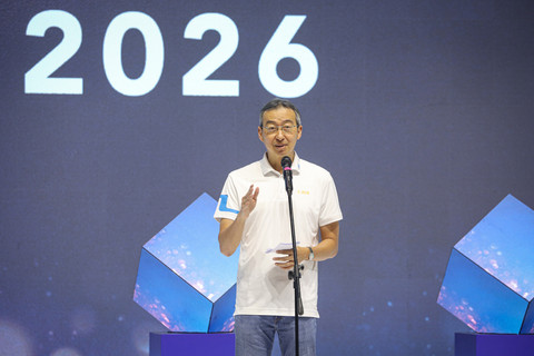 Presiden Direktur BCA Hendra Lembong membuka acara BCA Expoversary 2026 pada Kamis (5/2/2026) di ICE BSD, Tangerang. Foto: Aditia Noviansyah/kumparan