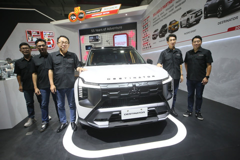 Mitsubishi Xforce & Destinator edisi spesial hadir di IIMS 2026. Foto: dok. MMKSI