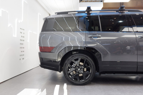 Hyundai Santa Fe XRT meluncur di IIMS 2026. Foto: Sena Pratama/kumparan