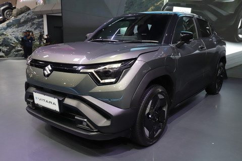 Mobil listrik Suzuki e Vitara. Foto: Jamal Ramadhan/kumparan