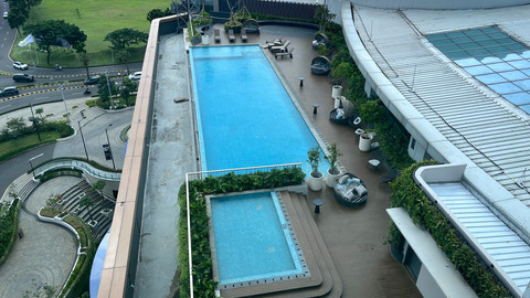 Pool Artotel Living World Grand Wisata Bekasi. Foto: Gitario Vista Inasis/kumparan